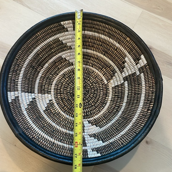 Anthropologie large Fele handmade African wall hanging baskets - Picture 4 of 5